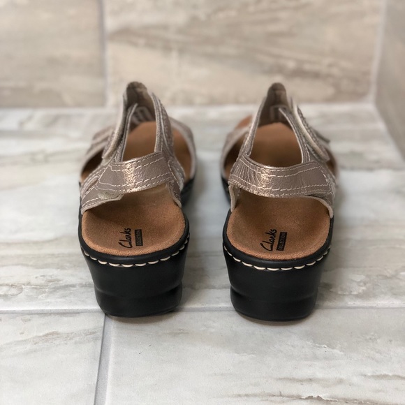 Clarks metallic sandals. - Picture 5 of 7